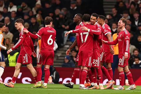 قفز 4 مراكز.. ترتيب الدوري الإنجليزي بعد فوز ليفربول على توتنهام